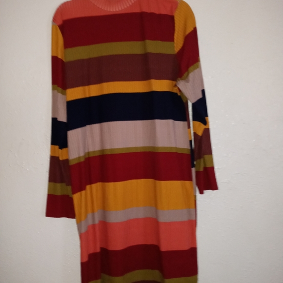 Color Block Knit Dress - Picture 3 of 3